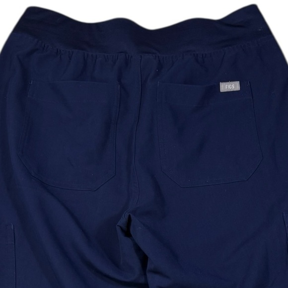 FIGS High Waisted Yola Scrub Pants in Navy | Size M/P - Picture 7 of 9